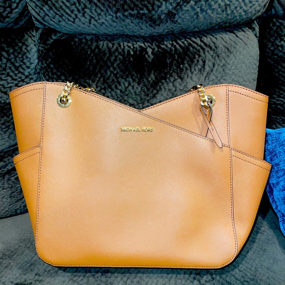 Michael Kors Jet set travel shoulder tote with matching wallet